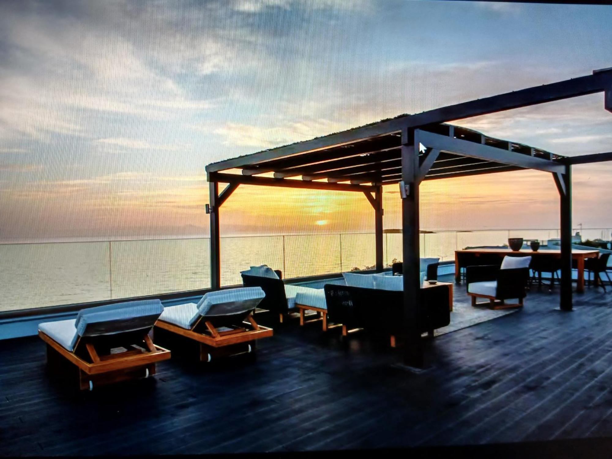 Naisikas Sea View Athen